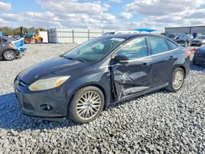 Ford Focus SEL 2.0L 4 2012