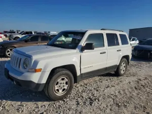 Jeep Patriot SPORT 2.4L 4 2016