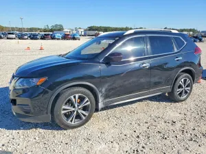 Nissan Rogue S 2.5L 4 2020