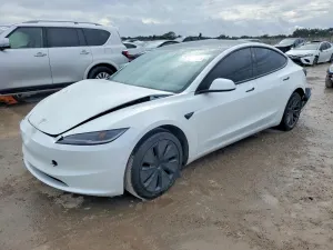 Tesla Model 3 2025