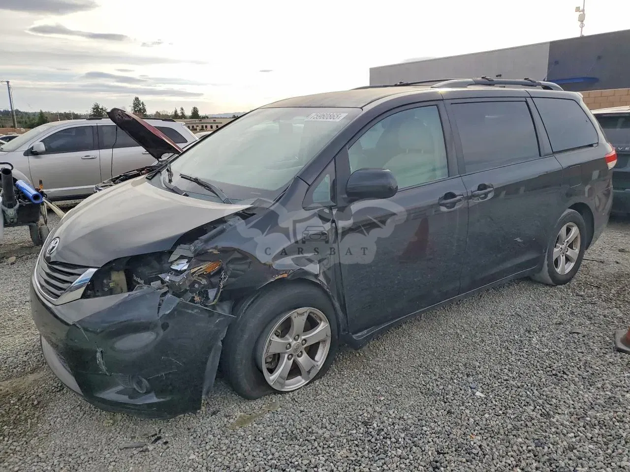 Toyota Sienna LE 3.5L 6 2013