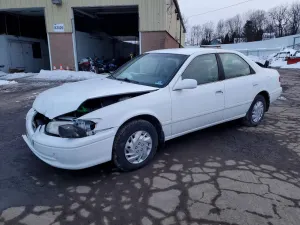 Toyota Camry CE 2.2L 4 2000
