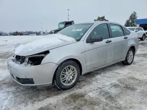 Ford Focus SE 2.0L 4 2010