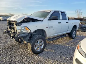 RAM 1500 ST 5.7L 8 2015