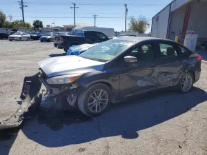 Ford Focus SE 2.0L 4 2016