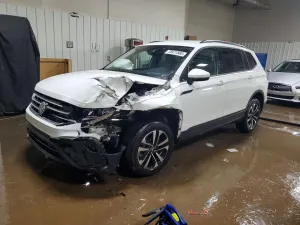 Volkswagen Tiguan S 2.0L 4 2023