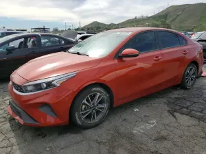 Kia Cerato / Forte / K3 LX 2 L 4 2023