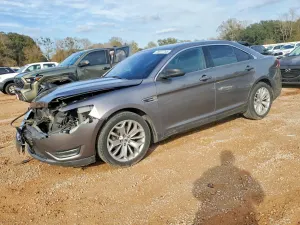 Ford Taurus LIMITED 3.5L 6 2013