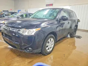 Mitsubishi Outlander ES 2.4L 4 2014