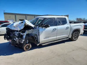 Toyota Tundra CREWMAX LIMITED 3.4L 6 2024