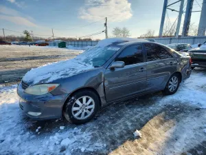 Toyota Camry LE 2.4L 4 2003