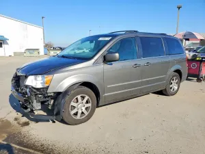Chrysler Town & Country TOURING 4.0L 6 2010
