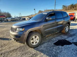Jeep Grand Cherokee LAREDO 3.6L 6 2020