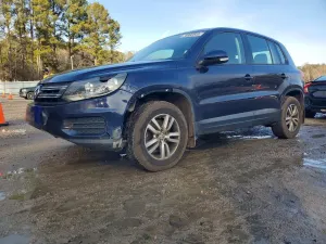 Volkswagen Tiguan S 2.0L 4 2014