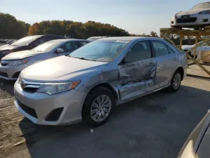 Toyota Camry BASE 2.5L 4 2012