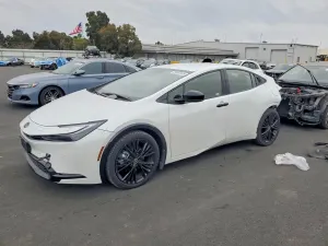 Toyota Prius 2.0L 4 2026