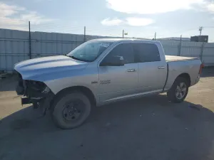 RAM 1500 SLT 5.7L 8 2014
