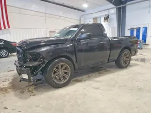 Dodge RAM ST 5.7L 8 2012