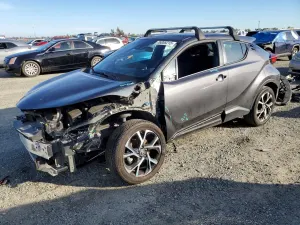 Toyota C-HR XLE 2.0L 4 2022