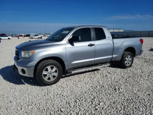 Toyota Tundra DOUBLE CAB SR5 4.6L 8 2011