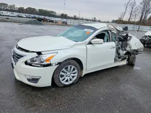 Nissan Altima 2.5L 4 2015
