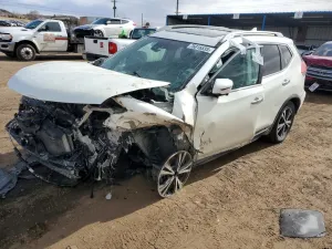 Nissan Rogue SV 2.5L 4 2017