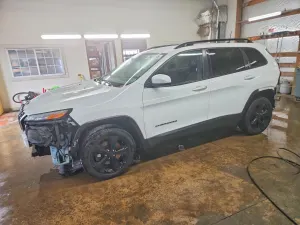 Jeep Cherokee LATITUDE 2.4L 4 2018