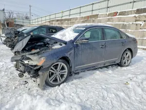 Volkswagen Passat SE 2.0L 4 2013