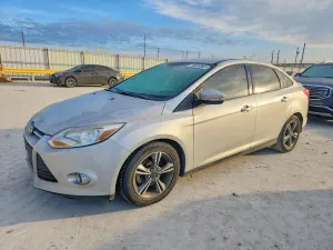 Ford Focus SE 2.0L 4 2014