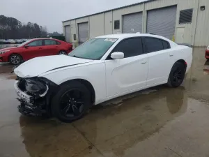 Dodge Charger SXT 3.6L 6 2017