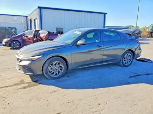 Hyundai Elantra SEL 2.0L 4 2024