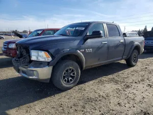 RAM 1500 SLT 5.7L 8 2017