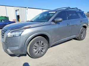 Nissan Pathfinder SV 3.5L 6 2022