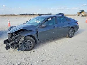 Hyundai Elantra SEL 2.0L 4 2024