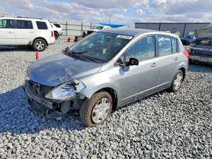 Nissan Versa S 1.8L 4 2011