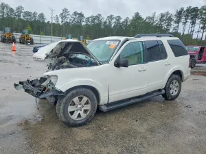 Ford Explorer XLT 4.0L 6 2010