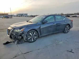 Nissan Altima 2.5L 4 2020
