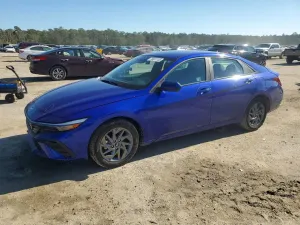 Hyundai Elantra SEL 2.0L 4 2024