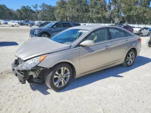 Hyundai Sonata SE 2.4L 4 2011