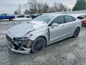 Ford Fusion SE 2.0L 4 2013