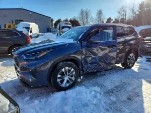 Toyota Highlander L 2.4L 4 2023