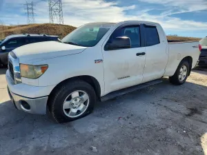 Toyota Tundra DOUBLE CAB 5.7L 8 2008