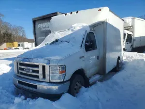 Ford Econoline E350 SUPER DUTY CUTAWAY VAN 5.4L 8 2013