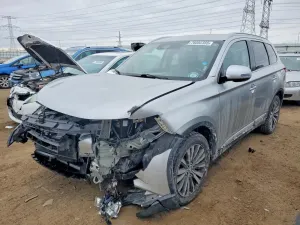 Mitsubishi Outlander SE 2.4L 4 2020