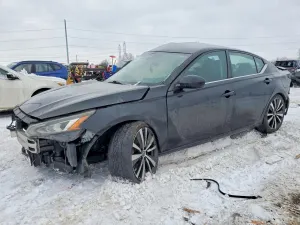 Nissan Altima SR 2.5L 4 2020