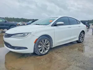 Chrysler 200 S 2.4L 4 2015