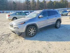 Jeep Cherokee LATITUDE 2.4L 4 2017
