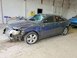 Toyota Camry BASE 2.5L 4 2011