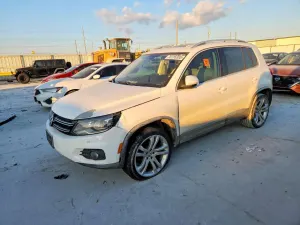 Volkswagen Tiguan S 2.0L 4 2012