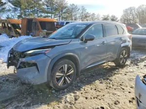 Nissan Rogue SL 2.5L 4 2021